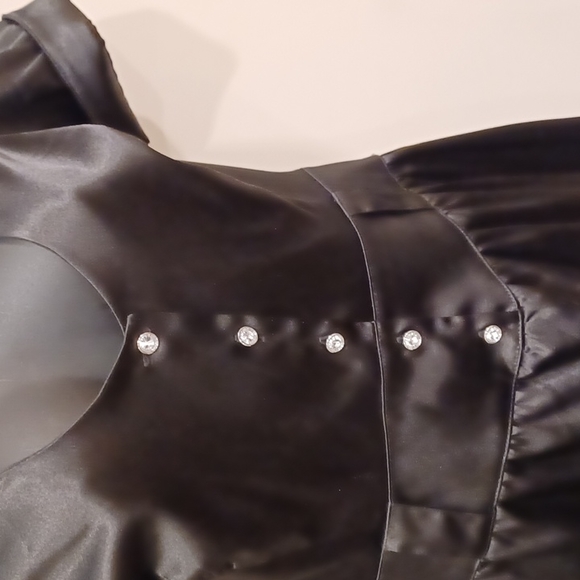 Guess Black Satin Short Sleeve Cocktail Dress- Sz. 5/Sm - Picture 3 of 12